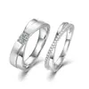 Anéis de Casal com um Toque de Luxo de Nicho, Anéis Abertos Anel de Mobius, um Par de Anéis de Casal Elegantes e Simples Cravejados de Diamantes