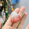 Colgante Buda Flor de Durazno Seda Dorada de Xinjiang Regalo para Novia, Mitad Rosa Mitad Blanca, Artículo de Regalo Flor de Hielo, Tallado Exquisito