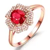 Anillo de Apertura con Flor Roja Diamante Floración Zircón Rubí Chapado en Oro Rosa 18K Color Rojo Paloma Sangre Flor Tesoro y Hoja Anillo