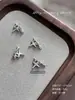 Novas Decorações de Unhas Estrela de Quatro Pontas em Liga, Estilo Luxo Leve, Estrela 3D Dourada e Prateada para Unhas DIY Decorações Atacado