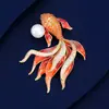 Broche de Peixe Koi com Pérolas Estilo Chinês, Corsage de Peixe Dourado Feminino de Alta Qualidade, Pino com Design de Luxo de Nicho, Acessórios para Terno