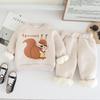 Traje de otoño e invierno para niños, suéter cálido con forro polar, nueva ropa de moda para bebés y niños, ropa de moda de dos piezas engrosada.