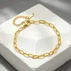 Gargantilla de cadena fina dorada, collar corto de acero de titanio en capas simple y minimalista con un diseño de nicho, versátil
