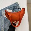 Nueva Bolsa de Lavar Plegable Tipo Bollo Coreana de Gama Alta de Color Sólido Bolso Cruzado Youjia Diseño de Nicho Bolso de Hombro Moderno para Mujer