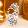 Anillo de corona hueco con forma de corazón, superventas transfronterizo para mujer, anillo de princesa de nicho de lujo ligero con circonita azul