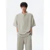 Conjunto de Dos Piezas para Hombre: Camiseta de Manga Corta Holgada de Lino Sintético y Pantalones Casuales Transpirables, en Poliéster