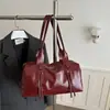 Bolsa de Ombro e Mão Grande Capacidade Transfronteiriça Nova Estilosa de Nicho Retro Moda Simples Versátil Almofada