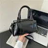 Bolsa de Ombro Fashionable Tendência de Alto Valor para Mulheres 2026 Verão Nova Bolsa Quadrada Pequena de Ombro de Grande Capacidade para Mulheres