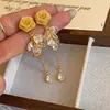Pendientes Retro Estilo Medieval Flor Mariposa Perla Diseño Exagerado Pendientes de Nicho de Gama Alta
