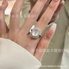 Anillo femenino de calcedonia blanca con incrustaciones plateadas y ágata blanca, disponible al por mayor, comparable al suministro de jade natural.