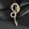 2024 Nuevo broche de Dragón zodiacal de Diamantes estilo Chino de alta gama elegante ropa abrigo ramillete de Dragón tridimensional al por mayor