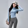 Conjunto de ropa de yoga y fitness profesional, chaqueta adelgazante de manga larga con cuello alto, pantalones de dos piezas de imitación de cintura alta, ropa deportiva elástica para entrenamiento
