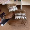Botas de Neve Casuais Versáteis Retrô para Mulheres 2025 Outono e Inverno Novos Sapatos de Algodão Engrossados Quentes com Solado Grosso e Forro de Lã Peluda para Mulheres