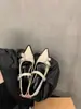 Primeiro Encontro Sapatos Femininos Retrô Sazonais Pretos Bico Fino 2026 Novo Outono/Inverno Sapatos de Couro Franceses Mary Jane para Noite