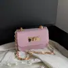 Bolso bandolera de un solo hombro de moda, modelo pequeño nuevo de lunares 2026, bolso con cierre de broche para mujer, bolso de mano elegante y moderno para mujer