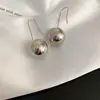 "Abalorio Floral de Perla" aretes de botón florales vintage con circonita y perla, aretes de lujo ligero de alta gama con un diseño único, aretes de nicho
