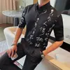 2025 Nueva Camisa de Manga Media para Hombre Verano Nuevo Estilo Estampada Blanca y Negra Manga de Tres Cuartos Texto Secreto Dropshipping