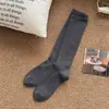 Calcetines deportivos de compresión elásticos de color liso con rayas verticales adelgazantes, de longitud hasta la pantorrilla y hasta la rodilla, estilo JK largos para mujer, otoño e invierno 2026