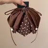 Presilha de Rabo de Cavalo Vintage Marrom Maillard com Laço e Bolinhas, Presilha de Garra de Cabelo da Moda para Mulheres, Acessório de Cabelo Versátil de Alta Qualidade