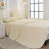 Juego de Tres Piezas de Alfombrilla de Tela Gruesa, Alfombrilla Refrigerante y Sábana para Cama, Estilo Nuevo 2026