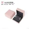 Precio Especial por Tiempo Limitado Joyero en Stock con Colgante de Logo Caja para Anillo Pulsera Empaque de Joyería con Forma Especial Acolchado
