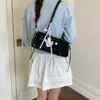 Bolsa Baguete Doce Versátil Única para Mulheres 2026 Novo Estilo Bolsa de Ombro Feminina com Laço