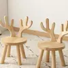 Banquito de Ciervo, Banquito Infantil de Madera Maciza, Banquito de Dibujos Animados para Cambiarse los Zapatos, Silla Creativa de Animal Lindo con Respaldo, Banquito Pequeño para Bebé, Banquito Bajo