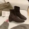 Primer Encuentro: Botines de Gamuza para Mujer, Ajuste Delgado, Tacón Grueso, Nueva Colección Otoño/Invierno 2026, Botines Cortos Negros con Tacón Grueso y Punta Cuadrada