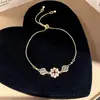 Pulsera Colgante Flor de Zirconia Transfronteriza Europea y Americana Temperamento Versátil Nicho Sentido del Diseño Pulsera Lujo Ligero Sensación de Gama Alta Joyería de Mano