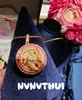 Colar de Corrente Dourado Estilo Antigo com Borboleta, Pedras de Coríndon Vermelho e Design de Bússola, Colar Floral Esmaltado Estilo Chinês Novo