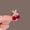 Pasador de Pelo de Rosa Roja de Alta Calidad Flequillo Flequillo Flequillo Flequillo Flequillo Flequillo para Mujer Cereza Delicada Incrustada de Diamantes Pinza Pequeña Elegante Adorno para el Cabello