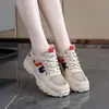 KT-299 Zapatos de Malla Hueca Transpirables de Verano para Mujer Suela Suave Superficie Suave Zapatillas Deportivas Casuales Versátiles de Moda
