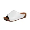 Chanclas Europeas y Americanas Transfronterizas Boca de Pez con Tacón de Cuña Cosido Chanclas con Patrón de Cocodrilo Nuevas 2026 Comercio Exterior Suela Gruesa Venta al por Mayor Tallas Grandes