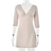 Roupas Femininas Europeias e Americanas 2026 Verão Novo Sexy Puro Desejo Vestido Decotado Fashionable Hot Girl Estilo de Férias Justo na Cintura Saia Curta