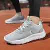 Sapatos Masculinos 2025 Marca Primavera e Verão Transfronteiriços Malha Respirável Leve Amortecedores Tênis Esportivos Tênis de Corrida para Casal Sapatos Casuais Versáteis
