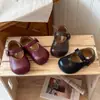 Sapatos Mary Jane para meninas, sapatos infantis de couro com sola macia para idades de 3 a 6 anos, estilo primavera e outono, sapatos pretos de princesa, sapatos rasos de criança para primeiros passos
