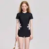Traje de baño conservador de una pieza 2026, nuevo diseño floral hueco, para busto pequeño, push-up, adelgazante, que cubre el abdomen, para mujer