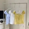 Blusa con Volantes Blanco Roto/Amarillo Jazmín/Azul Niebla Claro