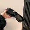 Otoño Invierno 2026 Mocasines para Mujer Moneda Dorada Pequeña Suela Gruesa Slip-on Bidireccional Perezoso Tacón Grueso Versátiles Zapatos Individuales Zapatos Pequeños de Cuero para Mujer