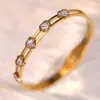Pulsera de Trébol de Cuatro Hojas Pulsera de Acero Inoxidable para Mujer Pulsera de Acero de Titanio Color Dorado con Diamantes Estilo Blanco y Negro Joyería Que No Se Desvanece Transfronterizo