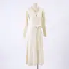 Vestido largo de punto versátil de color liso, cuello en V, estilo francés, corte ajustado, para mujer, nuevo vestido de punto de manga larga suave para otoño e invierno