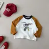 Camiseta Base de Dibujos Animados para Niños Otoño 2026, Elegante Mickey de Corte Holgado, Tendencia Otoñal, Manga Larga, Versátil