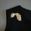 Exquisito Broche de Alas de Ángel para Mujer, Broche de Espiga de Trigo Súper Brillante de Lujo Ligero, Pin Elegante y Sofisticado, Elegante Accesorio para Traje