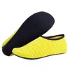 Nuevos zapatos y calcetines de playa para snorkel para hombres, mujeres y niños, adecuados para buceo y natación, con suelas blandas, de secado rápido, antideslizantes y resistentes a cortes, fabricados por un fabricante de zapatos de vadeo