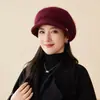 Chapéu de Pelo de Coelho Novo Estilo Outono e Inverno para Mães de Meia-Idade e Idosas, Chapéu Quente e Fashion de Veludo para Proteção das Orelhas para Idosos Venda por Atacado