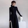 Otoño e invierno nuevo estilo ropa interior estilo Hepburn suéter francés falda suéter de lana medio cuello alto vestido de punto falda de mujer
