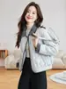 Chaqueta de Algodón Ligera con Cuello de Solapa para Mujer, Estilo Corto, Nueva Moda Elegante Otoño/Invierno 2026, Abrigo de Algodón con Patrón de Diamantes y Bloques de Color