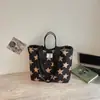 Nova bolsa de ombro de veludo cotelê com listras de estrela estilo coreano para mulheres 2026, bolsa de ombro de grande capacidade, bolsa casual para o dia a dia com uma vibe descontraída, moderna