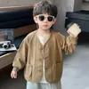 Jaqueta Masculina Primavera e Outono 2026 Novo Estilo Bebê Estilosa de Algodão Pequeno Cavalheiro Jaqueta Casual Cardigã Infantil