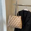 Bolsa de Cor Sólida com Bordado de Rombos e Corrente para Mulheres 2026 Outono e Inverno Novo Estilo Versátil de Alta Qualidade Moda Ombro Transversal